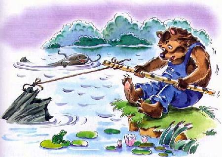 Медведь выуживает пень из реки озера